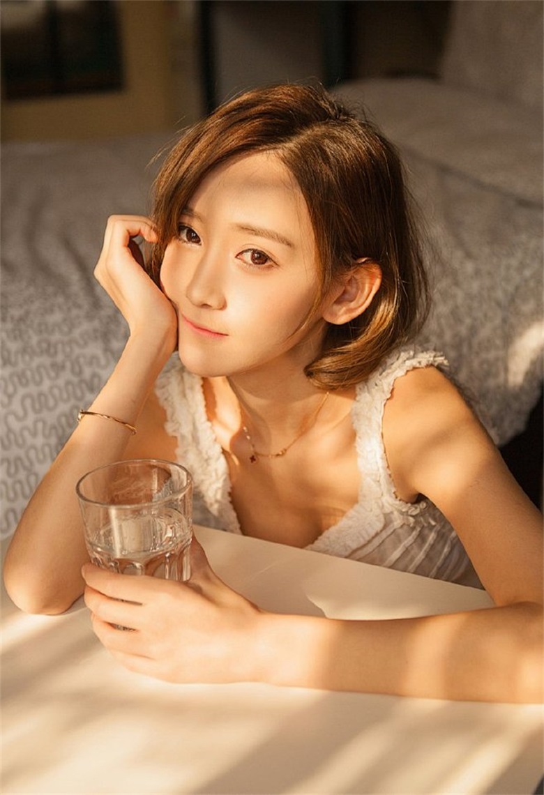 古井茶香，情意绵绵：喝茶的社交魅力与健康益处